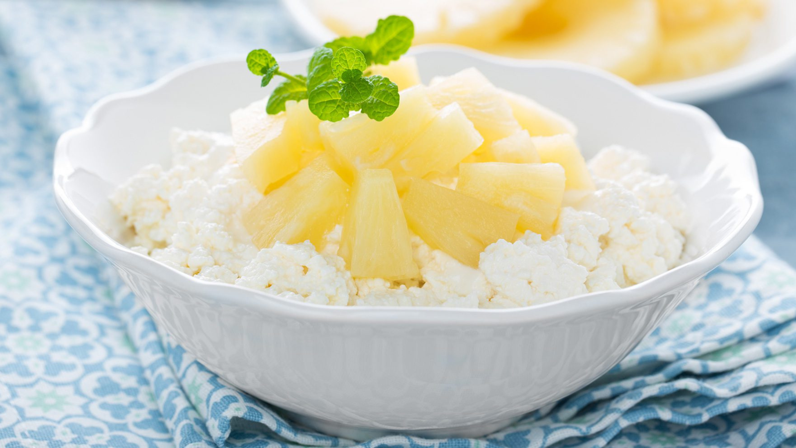 cottage-cheese-with-pineapple